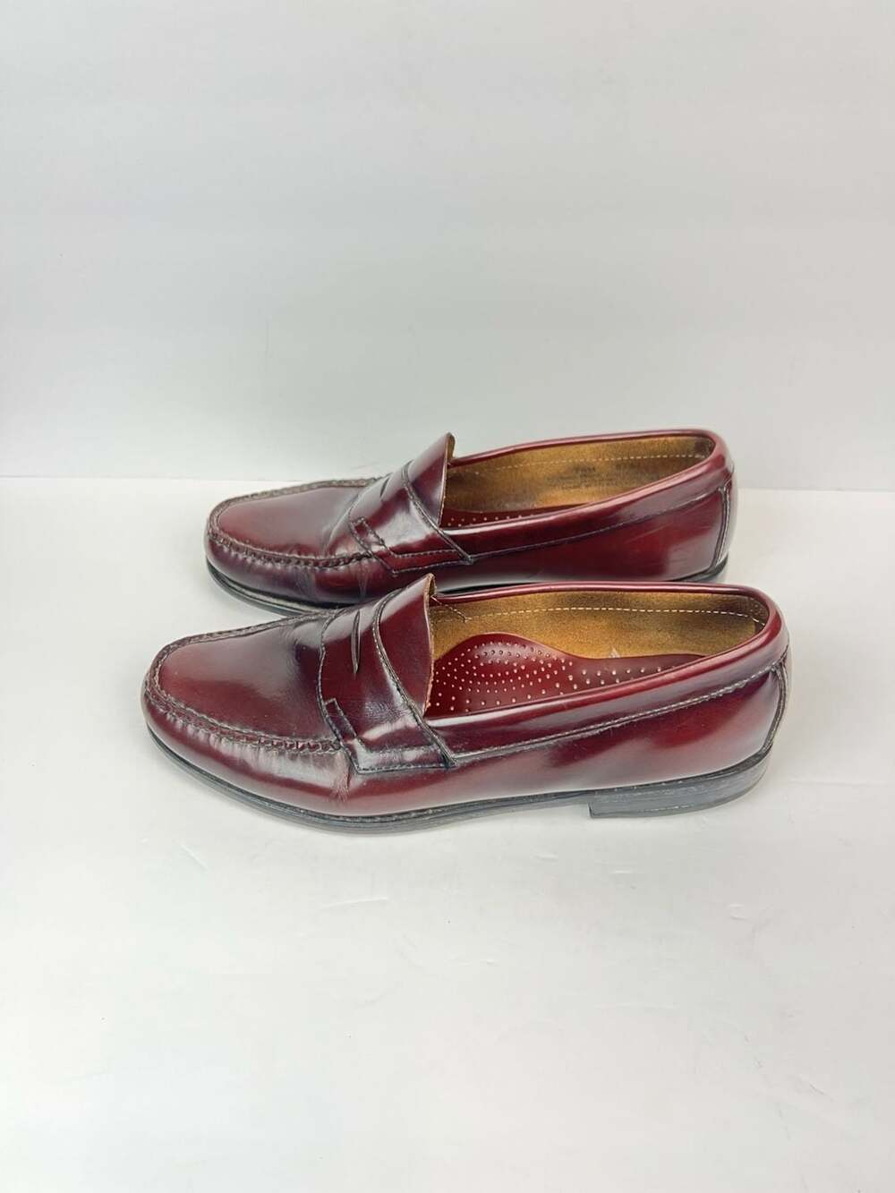 G.H. Bass & Co. Classic Burgundy Leather Penny Loafers Men’s Size 9.5M